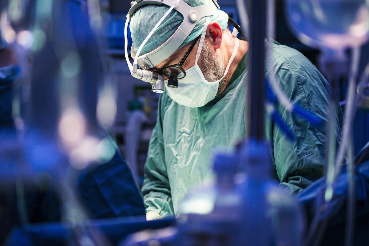 orthopedic surgeon surgery aigem